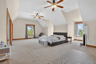 Spacious, thoughtfully designed, & set on a beautifully flat 1 - photo 31