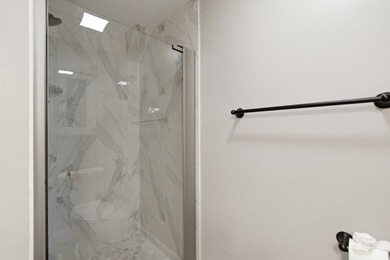 Stunning attention to details with a touch of comfortable - photo 32