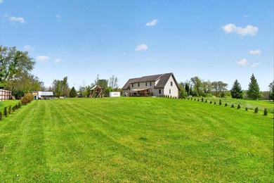 Spacious, thoughtfully designed, & set on a beautifully flat 1 - photo 50