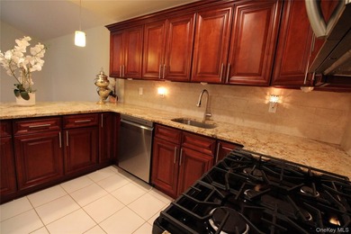 Welcome to this beautifully updated and freshly painted - photo 19