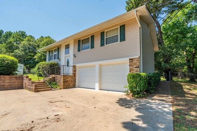 Welcome home to this well maintained 4 bedroom 2 bath home - photo 3