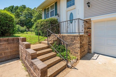 Welcome home to this well maintained 4 bedroom 2 bath home - photo 4