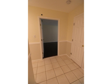 Welcome to this beautifully updated and freshly painted - photo 24