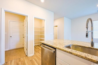 Welcome to this beautifully designed 5-bedroom, 2.5-bathroom - photo 8