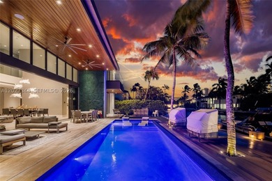 A spectacular modern waterfront estate commanding a premier - photo 3