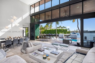 A spectacular modern waterfront estate commanding a premier - photo 8