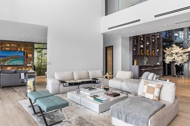 A spectacular modern waterfront estate commanding a premier - photo 9