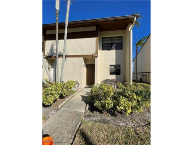 Lake Townhome/Townhouse For Sale in Seminole, Florida