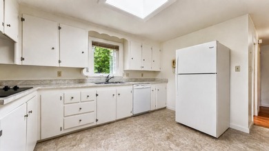 One floor living in a desirable Yarmouth neighborhood! This - photo 12