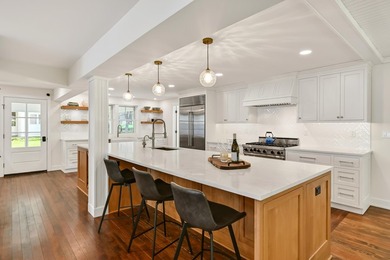 Timeless elegance meets exceptional craftsmanship on Delavan - photo 13