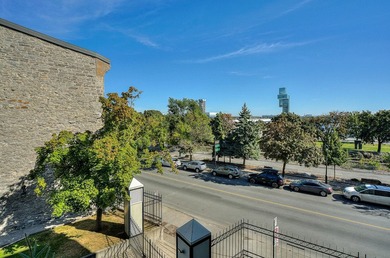Adresse prestigieuse des Jardins Youville, emplacement de choix - photo 25