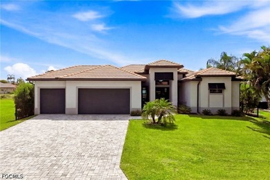 NEW CONSTRUCTION QUALITY WITHOUT THE WAIT. Built in 2023, this - photo 3