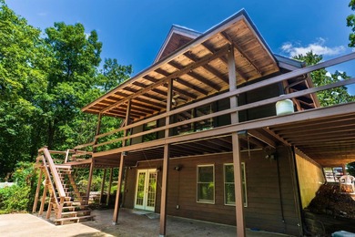 Stunning multi-level contemporary home in Cherokee Village! This - photo 2