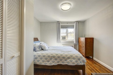 Welcome to this bright and airy retreat at quiet Baydale Tenants - photo 13