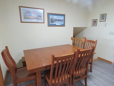 Well maintained, move in ready 3 bedroom 2 full bath home in - photo 7