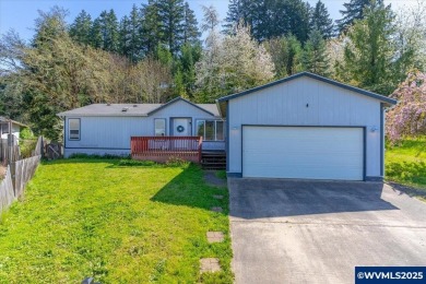 Lake Home For Sale in Sweet Home, Oregon
