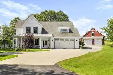 (private lake, pond, creek) Home For Sale in Greer South Carolina