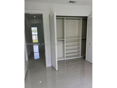 Recently completely remodeled 3 bedrooms 2 bathroom 1 car garage - photo 9