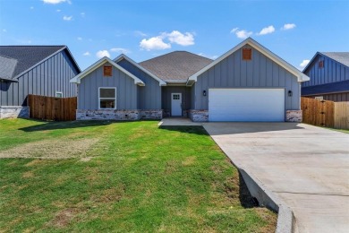 Cedar Creek Lake Home For Sale in Mabank Texas