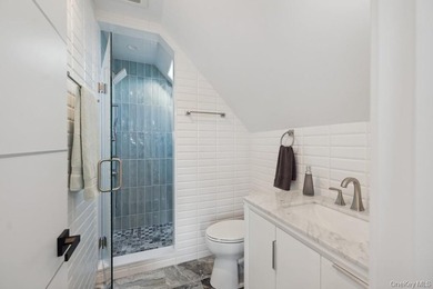 Crafted with a keen eye for coastal modernism, this 1 - photo 12
