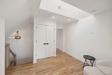 Crafted with a keen eye for coastal modernism, this 1 - photo 15
