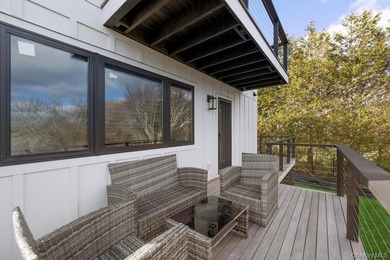 Crafted with a keen eye for coastal modernism, this 1 - photo 17