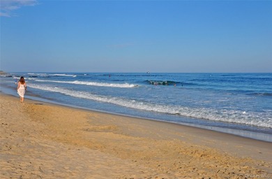 Crafted with a keen eye for coastal modernism, this 1 - photo 18