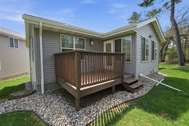 Hidden Treasure! This spacious master suite features a walk-in - photo 3