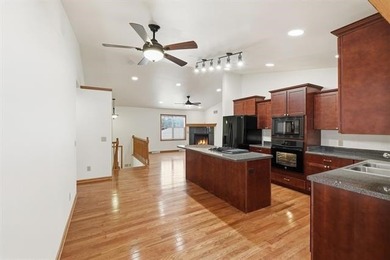 Hidden Treasure! This spacious master suite features a walk-in - photo 7