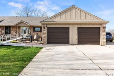 Lake Condo For Sale in South Lyon, Michigan