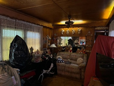 Must see this lovely vintage mobile home with 2 bedrooms, 1.5 - photo 8