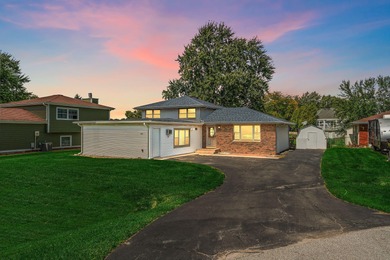 Lake Holiday - Lake County Home For Sale in Crown Point Indiana