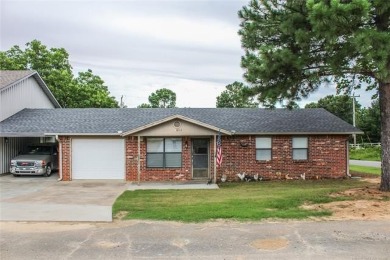Lake Home For Sale in Eufaula, Oklahoma