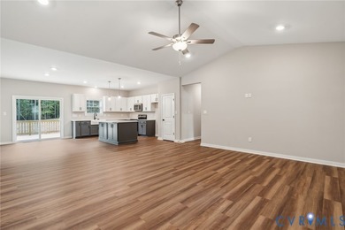 THIS IS A TO BE BUILT HOME. Ask about structural options and - photo 6