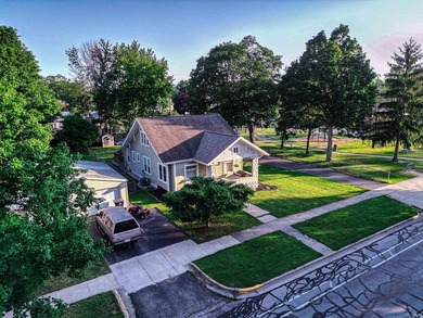 NEW PRICE!!!!! A rear opportunity to own a beautifully - photo 4
