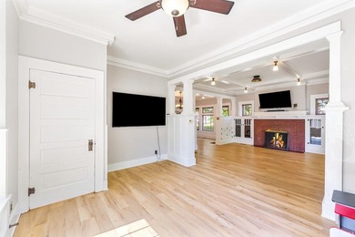 NEW PRICE!!!!! A rear opportunity to own a beautifully - photo 9