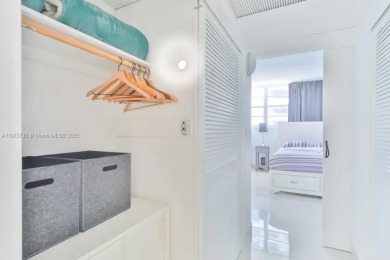 1 bedroom one and a half bathroom, fully furnished Condo. The