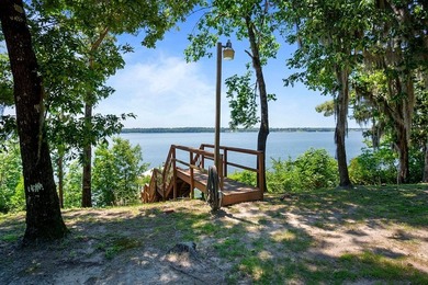 Your Dream Lake Home Awaits! This stunning 4-bedroom, 4.5-bath - photo 9