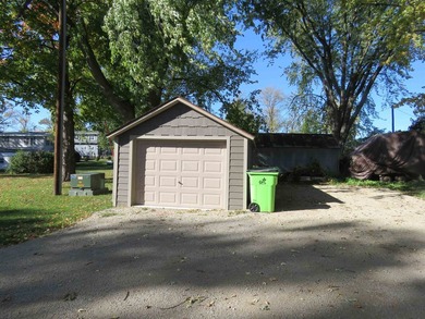 This gem was completely renovated inside and out in 2025! Ranch - photo 3