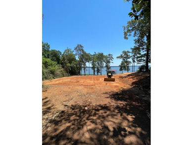 Create your ideal residence on this exceptional waterfront lot - photo 5