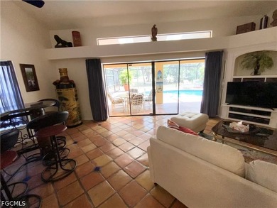 Beautiful duplex with its own pool. Great location in the - photo 8