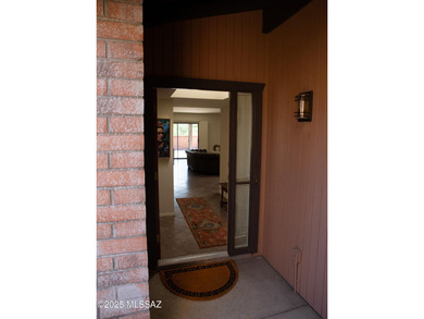 Fairfield townhome in a great Foothills location near dining