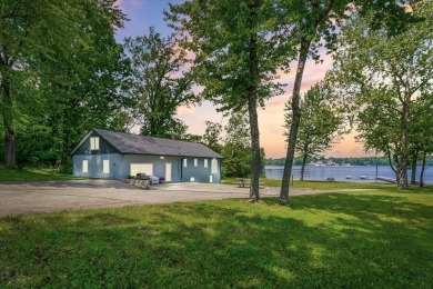 Welcome to PARADISE on all-sports Great Bear Lake ~ this - Lake Home For Sale in Bloomingdale, Michigan
