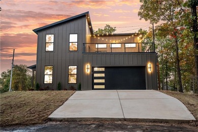 Lake Loch Lomond Home For Sale in Bella Vista Arkansas