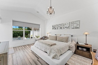 Stunning, completely renovated 4 BD / 3.5 BA in Stratford Green - photo 11