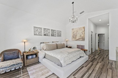 Stunning, completely renovated 4 BD / 3.5 BA in Stratford Green - photo 13