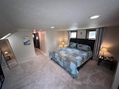 Don't miss this charming, move-in ready 1946 craftsman bungalow! - photo 22