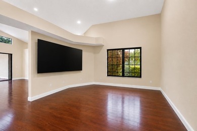 Beautiful Windsor Model Dover Home Located in Wycliffe Golf & - photo 8