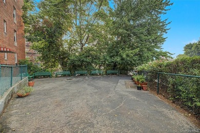 A must see. Beautiful Bright & Spacious fully renovated 2 - photo 5