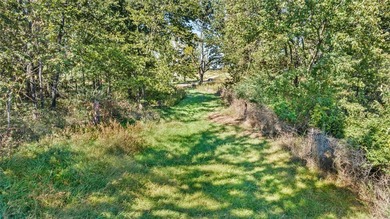 Come to a clean slate, create your dream space, lake front - photo 5